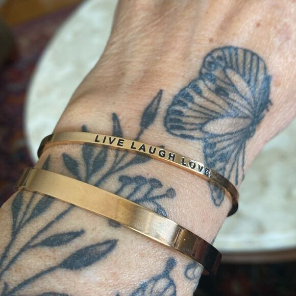 Pair of Inspirational Cuff Beacelets Rose Gold “Granddaughter” “Live Love Laugh” - Picture 2 of 9